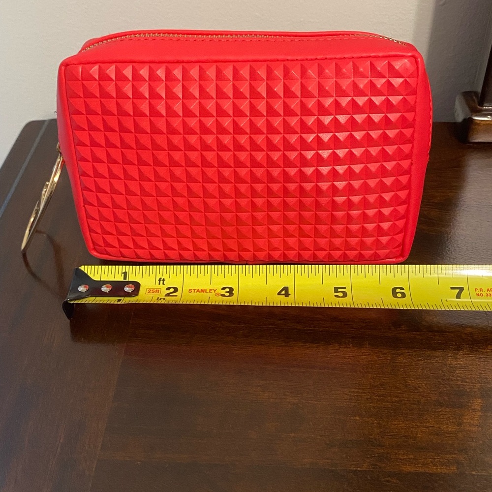 Valentino Beauty Mini Pouch - Picture 9 of 11